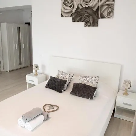 Studio Monik * Năvodari